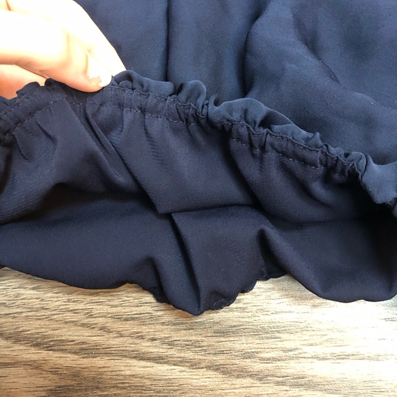 Alice + Olivia Scoop Silk Blouse Size Medium - Picture 3 of 6